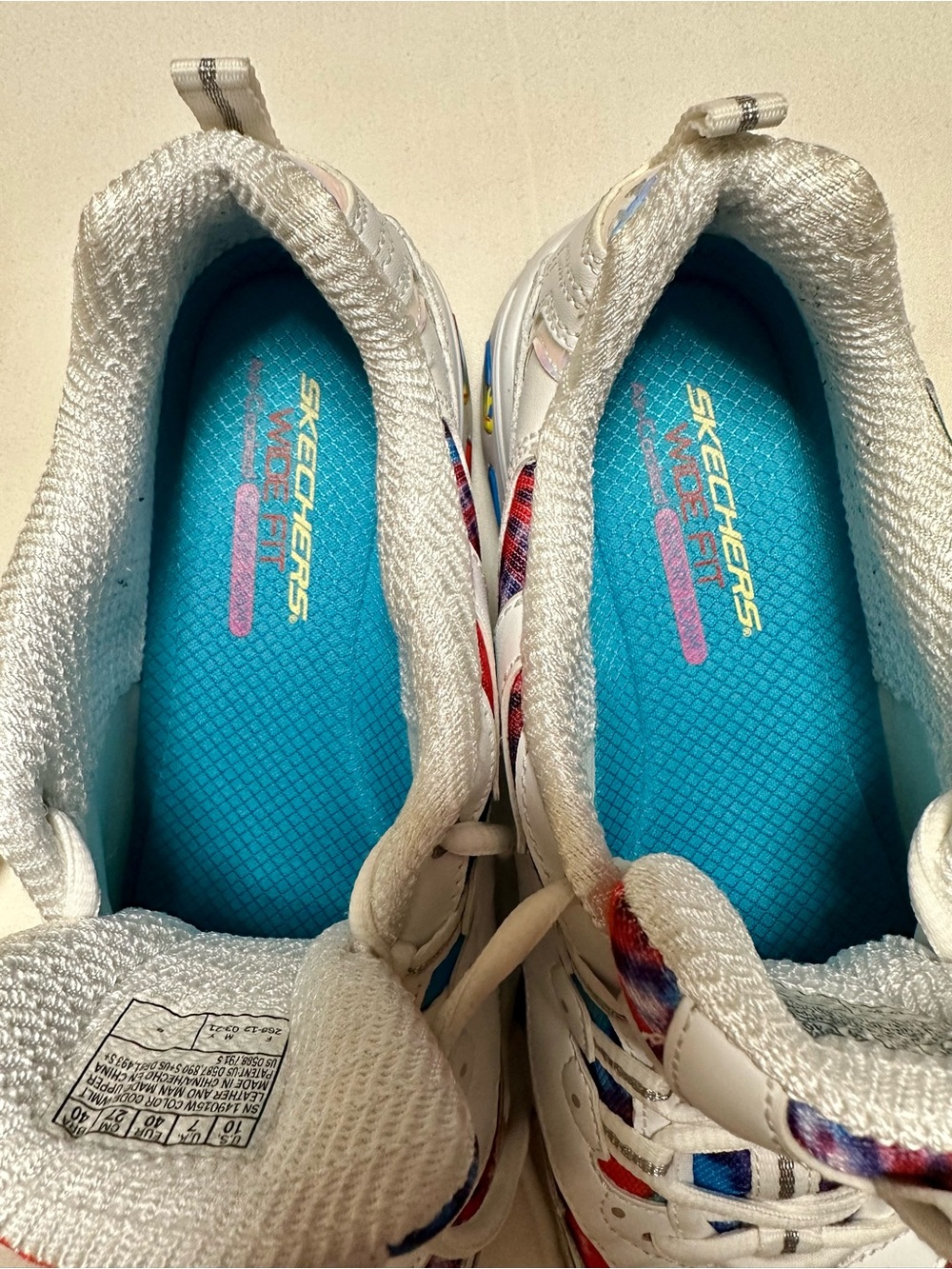 Skechers Wonen’s White Sneakers with Rainbow Tie-Dye Panels - Picture 4 of 6